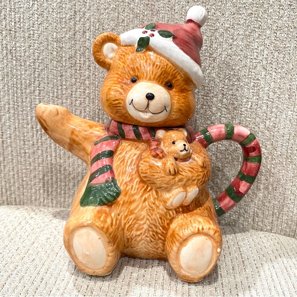 VINTAGE Teddy Bear Teapot Christmas tea spout Teapot Brown Ceramic Pottery pot